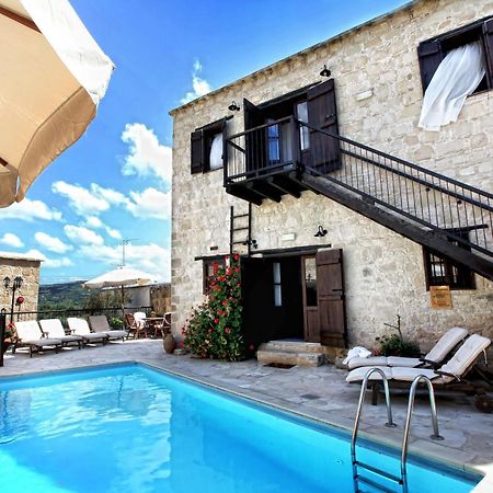 Leonidas Village Houses Goudhi Bagian luar foto