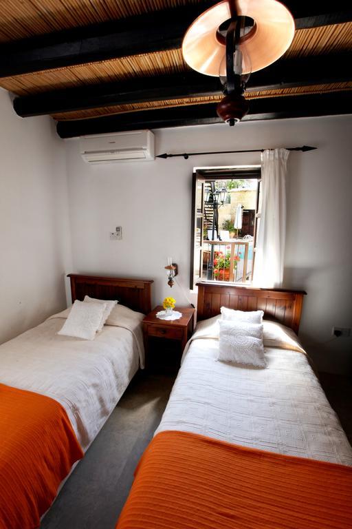 Leonidas Village Houses Goudhi Bagian luar foto