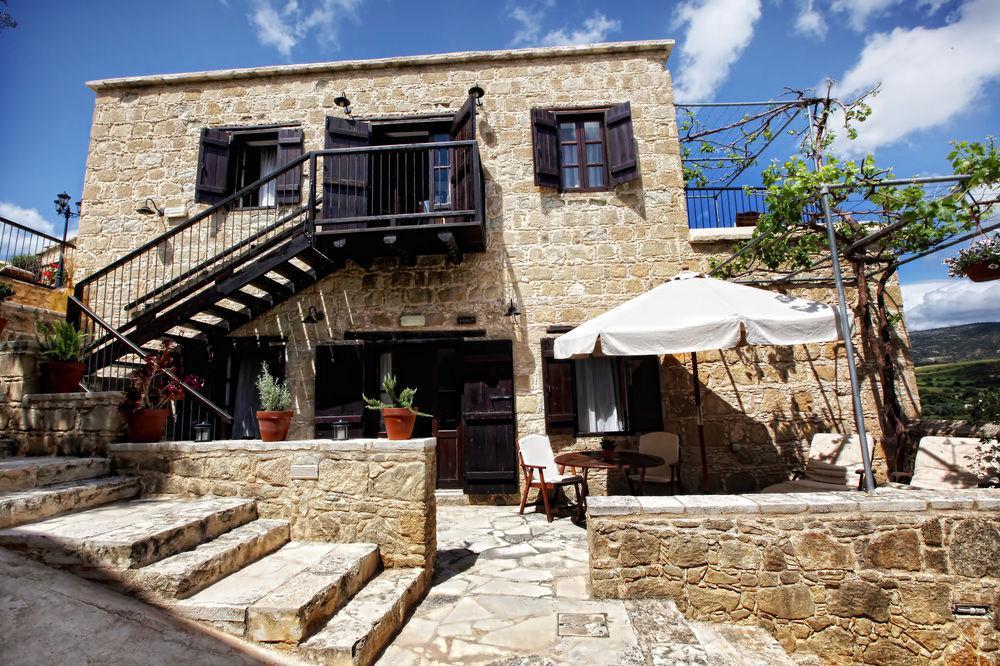Leonidas Village Houses Goudhi Bagian luar foto